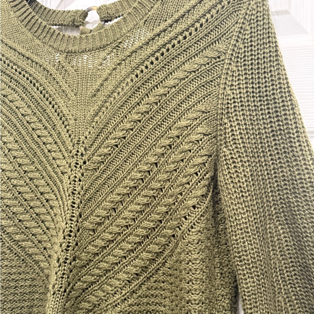 Green Olive Women's ring cutout back ballon sleeves knit Sweater - Picture 4 of 9